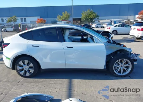 2023 Tesla Model Y Awd/Long Range Dual Motor All-Wheel Drive from USA, damaged, VIN 7SAYGDEE2PF613276